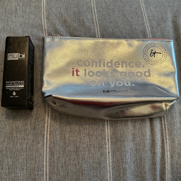 it cosmetics Other - IT Cosmetics Silver Confidence Bag and nubi boosting hair serum
